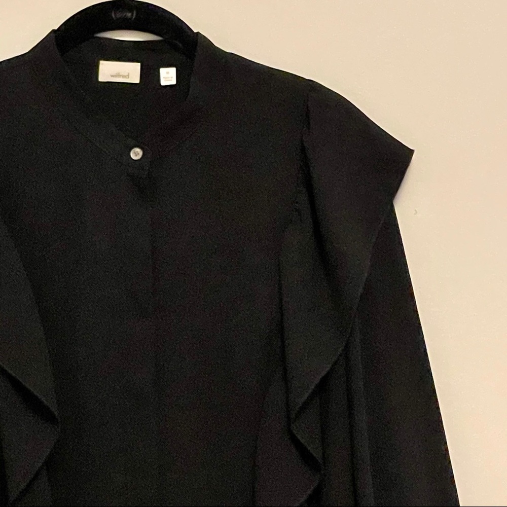 Aritzia Wilfred Black Buttoned Blouse - Picture 2 of 3